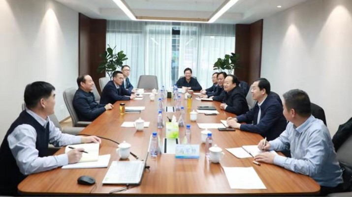 酒泉市肅州區(qū)委副書記、區(qū)長王永宏一行到訪集團公司